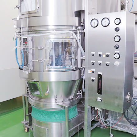 Fluidized bed granulator